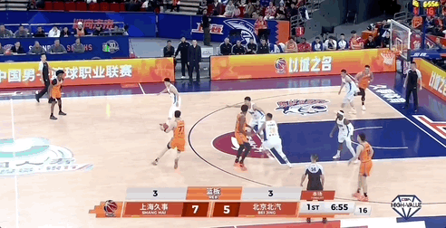 bob官网-下半场发威！上海男篮86-67大胜北京男篮