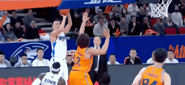 bob官网-下半场发威！上海男篮86-67大胜北京男篮