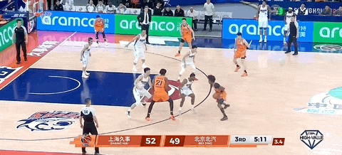 bob官网-下半场发威！上海男篮86-67大胜北京男篮