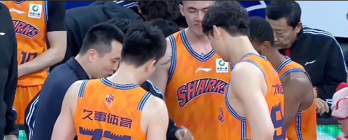 bob官网-下半场发威！上海男篮86-67大胜北京男篮