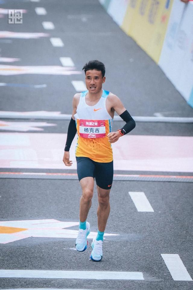 bob官网-这个春天 男子马拉松版图如何重构？|重庆国际马拉松|无锡|贵州|运动员|成绩_新浪体育_新浪新闻